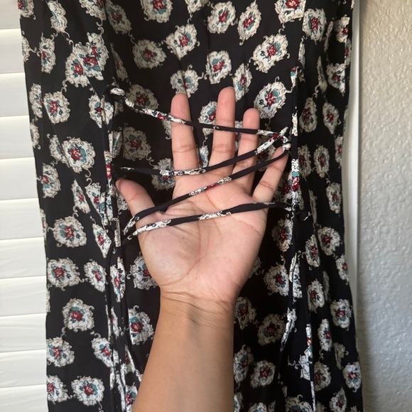 VINTAGE Floral Black Dress with adjustable waist - Picture 5 of 10